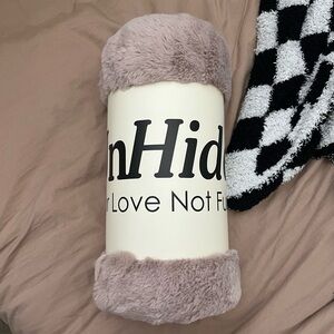 rosy baby unhide blanket